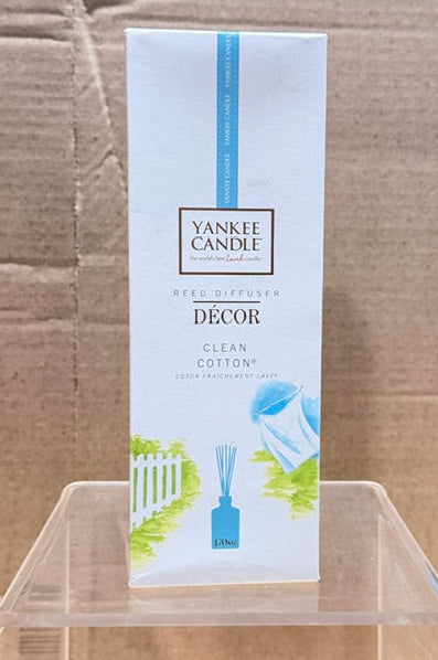 Yankee Candle Reed Diffuser packaging for Clean Cotton scent with blue and green design.