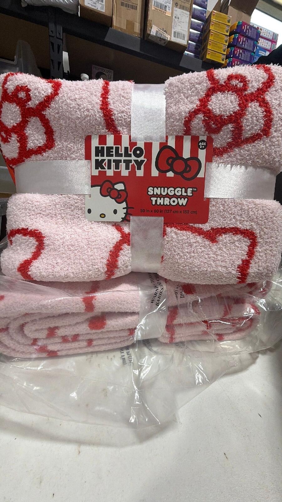 Hello Kitty Knit Throw Blanket