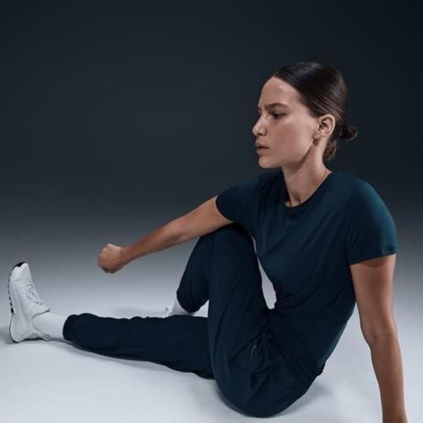 Nike One Women S Dri-FIT High-Waisted 7/8 Joggers Armory Navy/Black Size Small